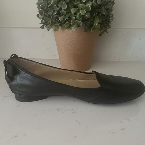Marc Fisher Brandy Black Leather Ballet Flats Loafers w/ Bow Slip On Size 8.5M - Picture 5 of 9